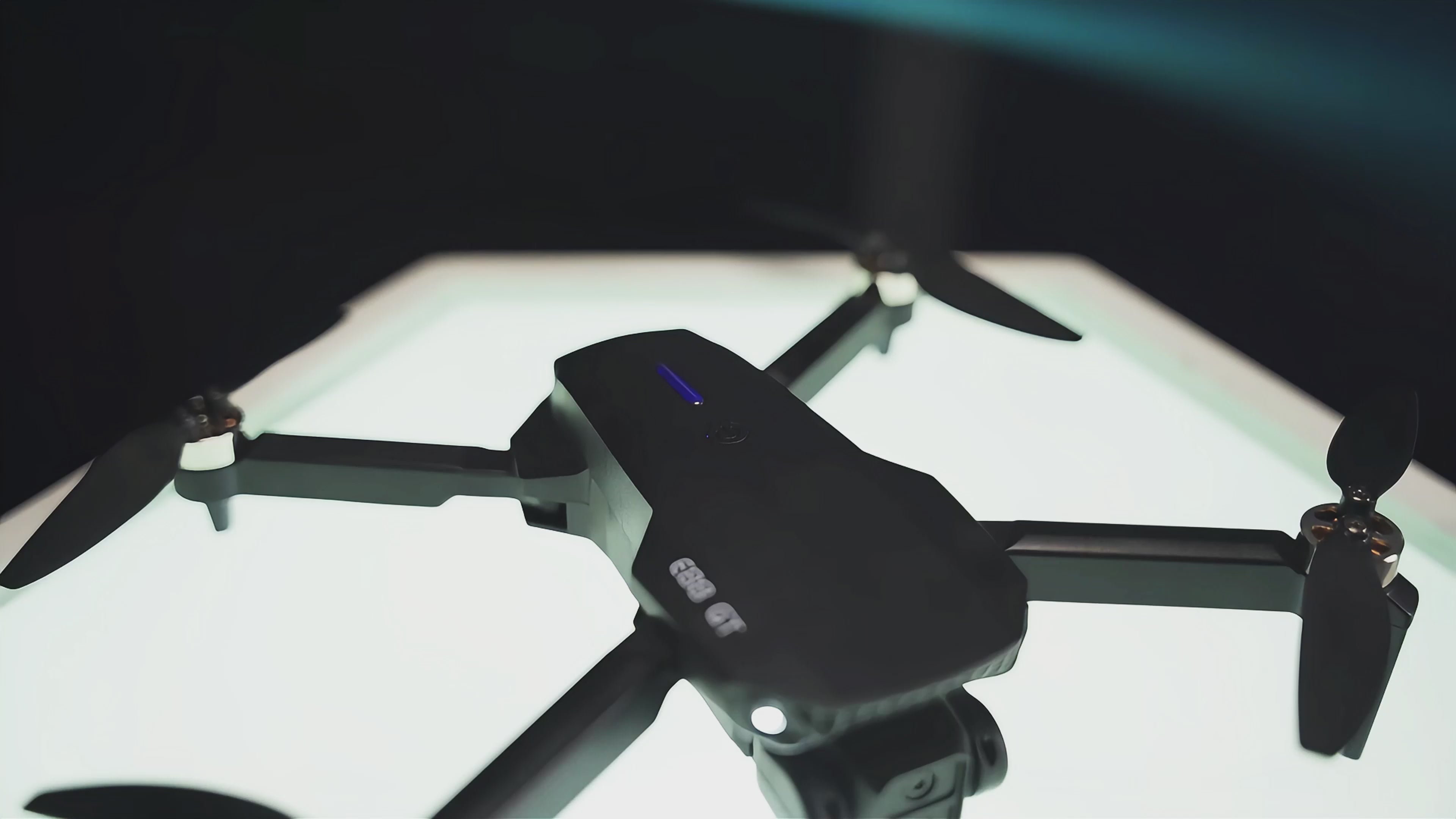 Heron01 Drone | with 4.92-Inch Screen Controller, 2 batteries.